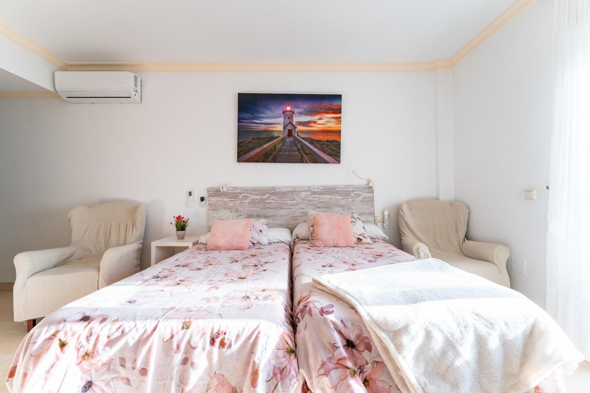 Malagasuite El Levante Apartments 托雷莫利诺斯 客房 照片