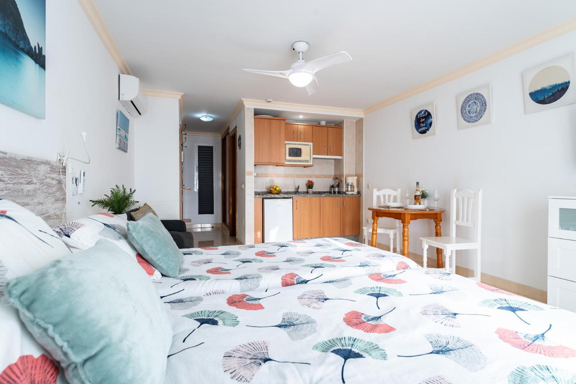 Malagasuite El Levante Apartments 托雷莫利诺斯 客房 照片