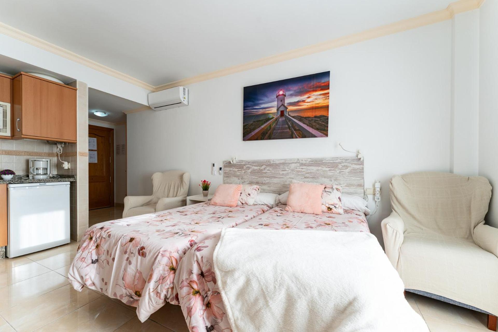 Malagasuite El Levante Apartments 托雷莫利诺斯 客房 照片