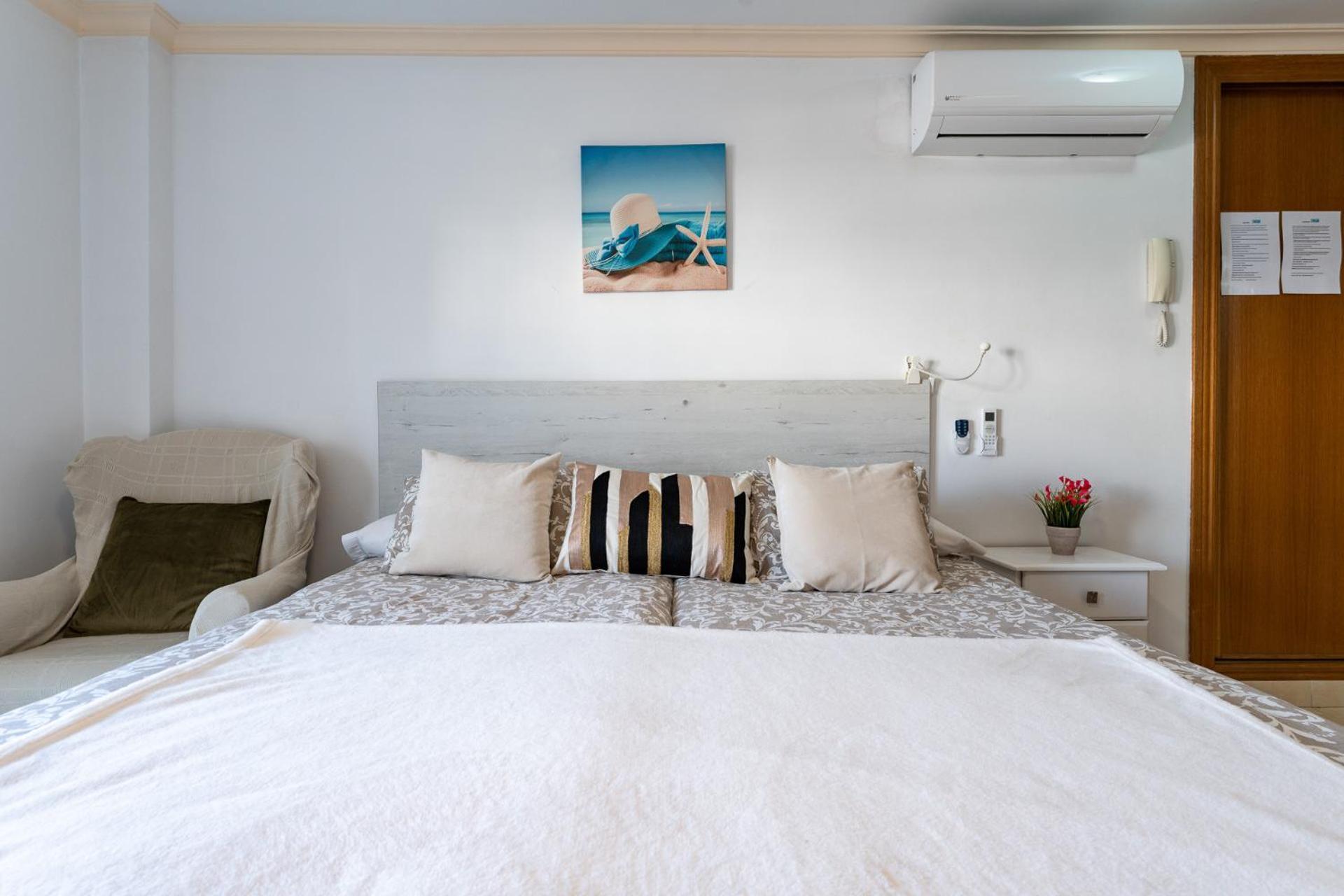Malagasuite El Levante Apartments 托雷莫利诺斯 客房 照片