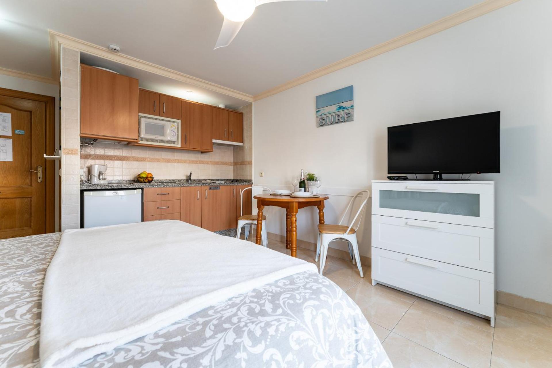Malagasuite El Levante Apartments 托雷莫利诺斯 客房 照片